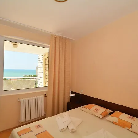 Kavarna Hotel קברנה