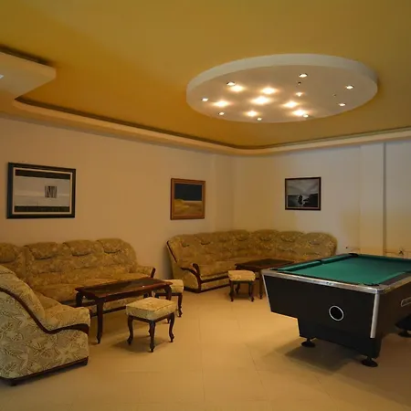 Kavarna Hotel מלון