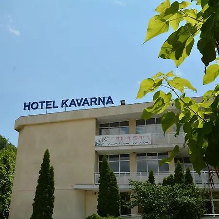Kavarna Hotel * קברנה