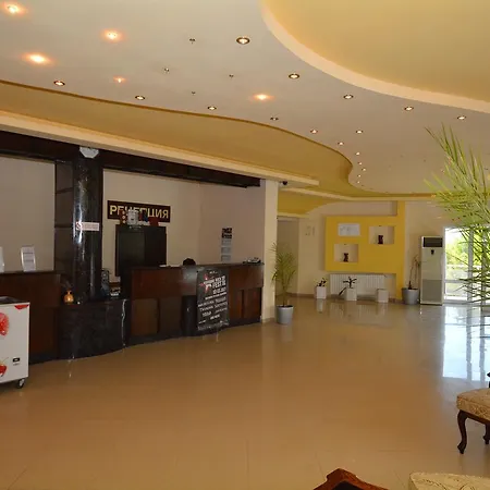 מלון Kavarna Hotel