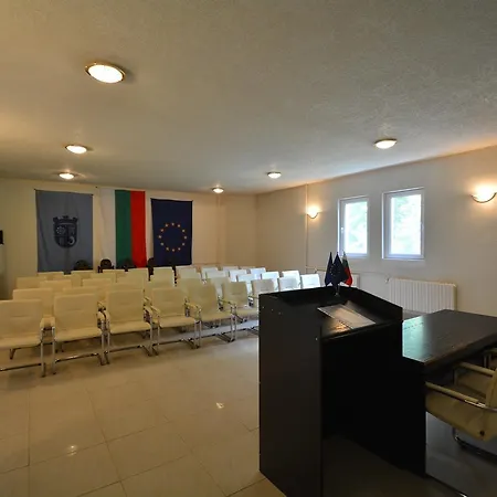 Kavarna Hotel מלון קברנה